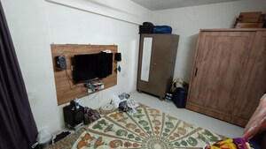 Bedroom in 2 BHK Apartment at Goregaon West – for Rent