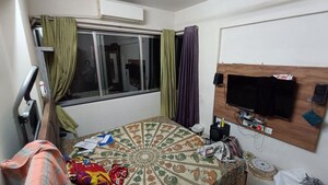 Bedroom in 2 BHK Apartment at Goregaon West – for Rent