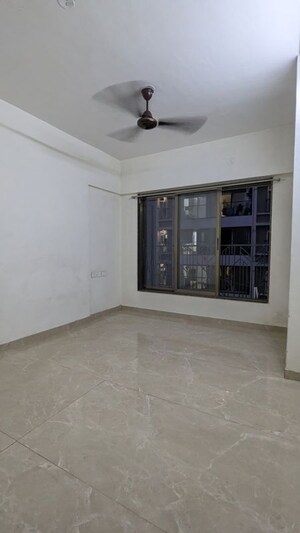 Room in 2 BHK Apartment at Harmony Residency Ghatkopar East, Ghatkopar East – for Rent
