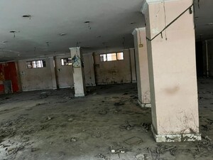 Parking in  Shop at Shahdara – for Sale