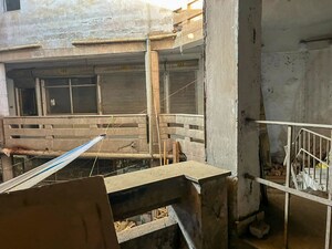 Kitchen in  Shop at Shahdara – for Sale