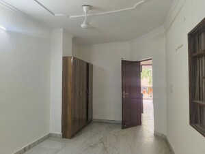 Building Lobby in 2 BHK Builder Floor at RWA Apartments Sector 20, Sector 20 – for Rent