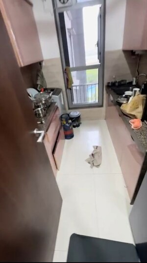 Team Area in 3 BHK Apartment at Arshie Complex, Versova – for Rent