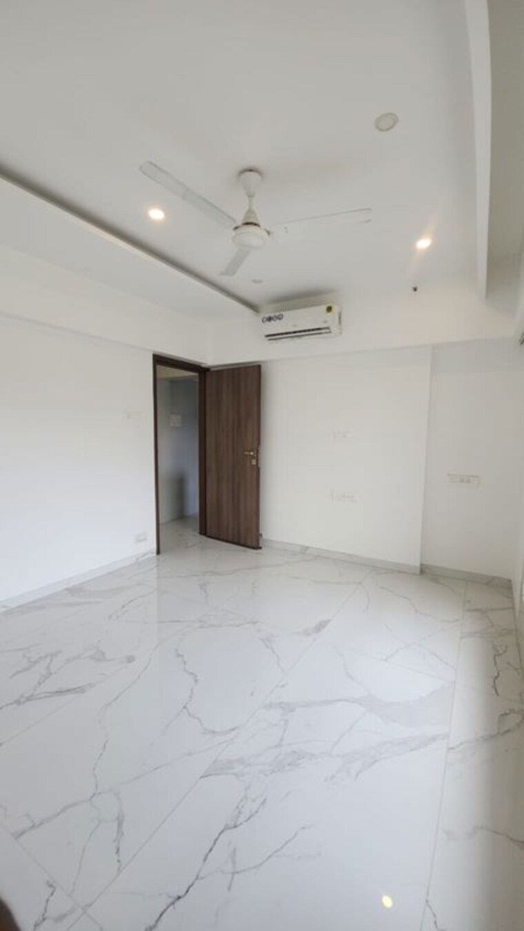 Room, santacruz east 1 Bedroom 490 Sq.Ft. Apartment In Santacruz East Mumbai 10660167
