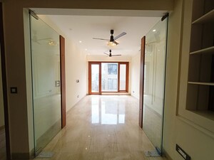 Building Lobby in 3 BHK Builder Floor at Hemkunt Colony – for Rent