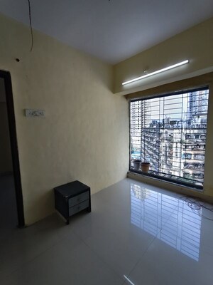 Room in 2 BHK Apartment at Anuradha Tower, Sion East – for Rent