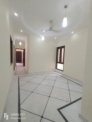 Room in 4 BHK Builder Floor at Greater Kailash I – for Rent