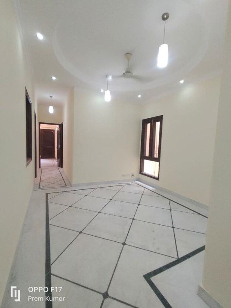 Room, greater kailash i 4 Bedroom 340 Sq.Yd. Builder Floor In Greater Kailash I Delhi 10660209