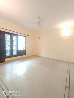 Room in 4 BHK Builder Floor at Greater Kailash I – for Rent