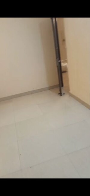 Room in 3.5 BHK Apartment at Silver City Heights, Ambala Highway – for Rent