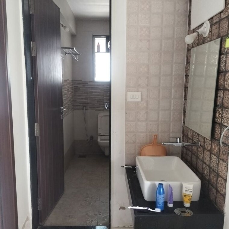 Bathroom, sharada-alliance-paritosh 2 Bedroom 850 Sq.Ft. Apartment In Balewadi Pune 10645765