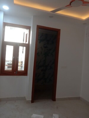 Room in 2 BHK Builder Floor at Dwarka Mor – for Sale