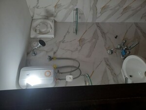 Bathroom in 1 BHK Apartment at Vasant Vihar – for Rent
