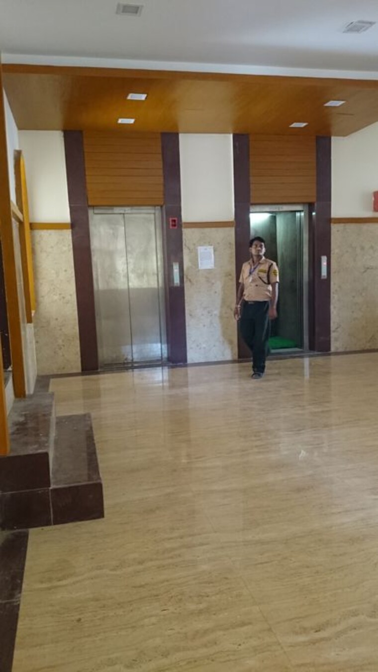 Room, siddhi-highland-gardens Commercial Shop 400 Sq.Ft. In Dhokali Thane 10660230