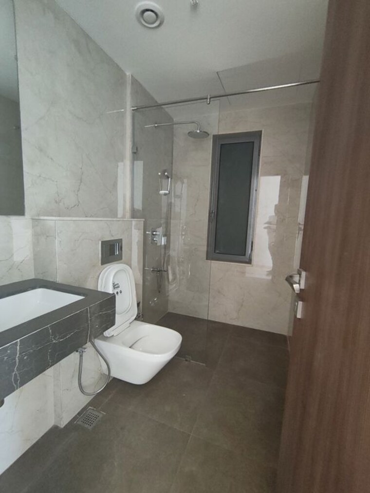 Bathroom, piramal-mahalaxmi 3 Bedroom 1152 Sq.Ft. Apartment In Mahalaxmi Mumbai 10660274