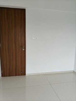 Room in 2 BHK Apartment at RIPL Aikya Roots, Vikhroli West – for Rent