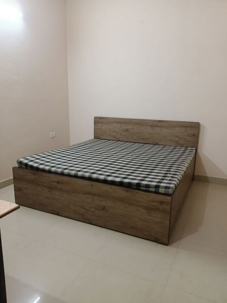 Bedroom, sector 57 1 Bedroom 700 Sq.Ft. Builder Floor In Sector 57 Gurgaon 10660287