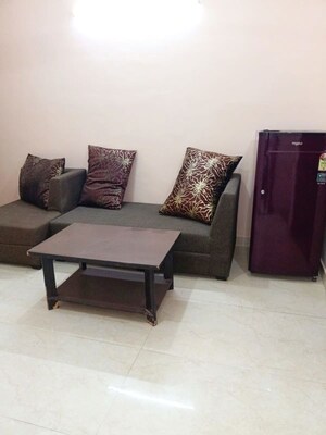 Living Room in 1 BHK Builder Floor at Sector 52 – for Rent