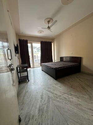 Bedroom in 1 BHK Builder Floor at Sector 52 – for Rent