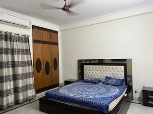 Bedroom in 3.5 BHK Apartment at Antriksh Golf View, Sector 78 – for Rent