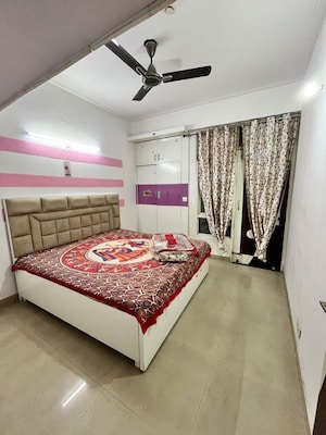 Bedroom in 3.5 BHK Apartment at Antriksh Golf View, Sector 78 – for Rent