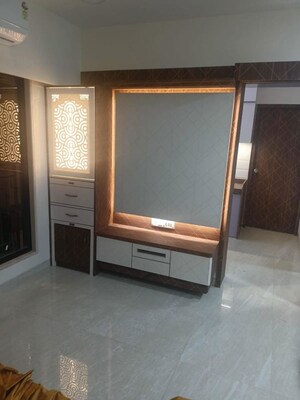 Room in 1.5 BHK Apartment at Chandiwala Pearl Heaven, Andheri East – for Rent