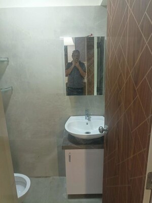 Bathroom in 1.5 BHK Apartment at Chandiwala Pearl Heaven, Andheri East – for Rent