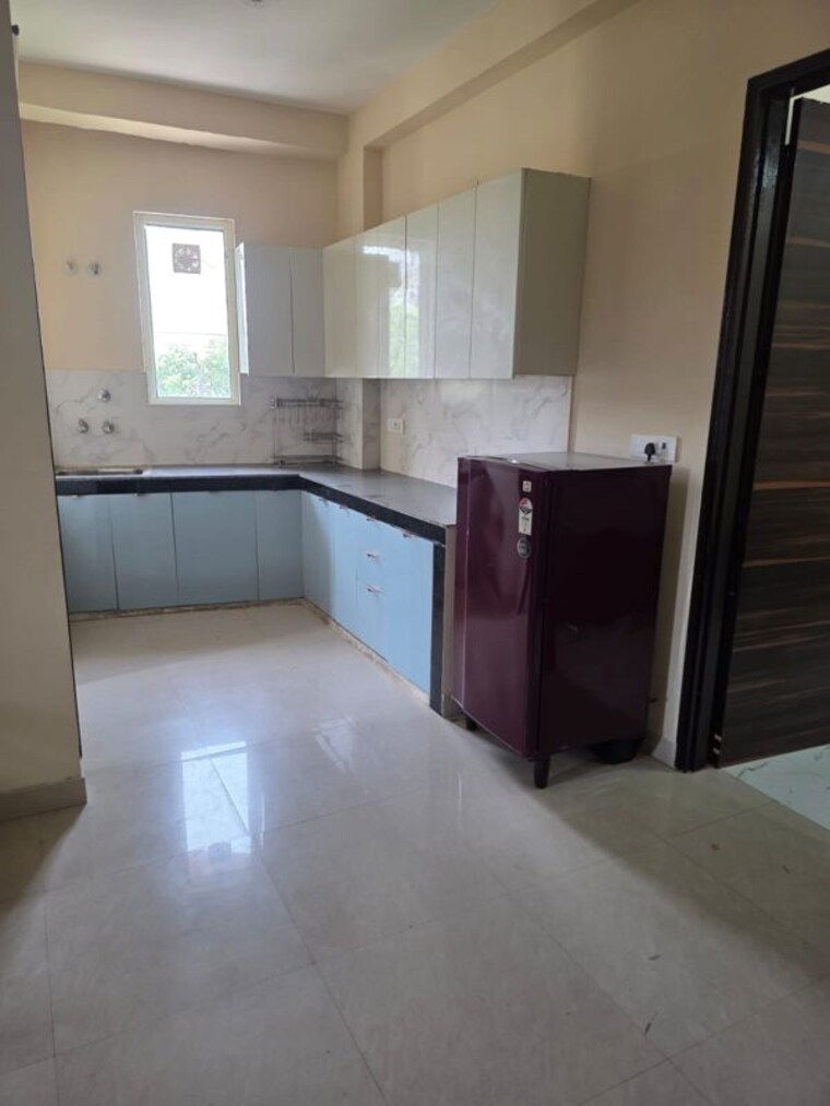 Kitchen, palam vihar  150 Sq.Yd. Builder Floor In Palam Vihar Gurgaon 10660329