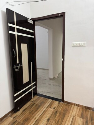 Room in 2 BHK Apartment at Vishrantwadi – for Sale