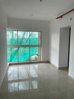 Room in 2 BHK Apartment at Mahindra Alcove, Chandivali – for Rent