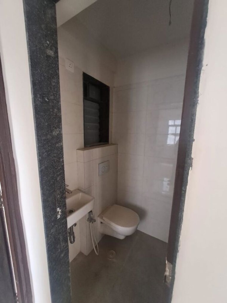 Bathroom, mahindra-alcove 2 Bedroom 744 Sq.Ft. Apartment In Chandivali Mumbai 10660351