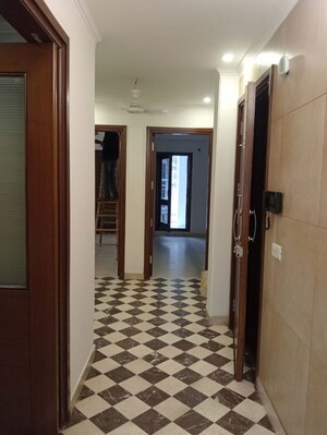 3 BHK Builder Floor For Rent in Sarvapriya Vihar