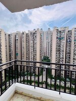 3 BHK +  1400 Sq.Ft. Apartment in Amrapali Terrace Homes