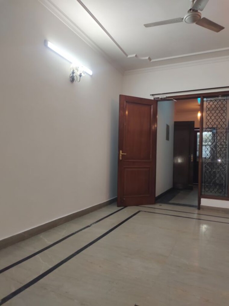 Room, greater kailash 1 Bedroom 1000 Sq.Ft. Builder Floor In Greater Kailash Delhi 10660430