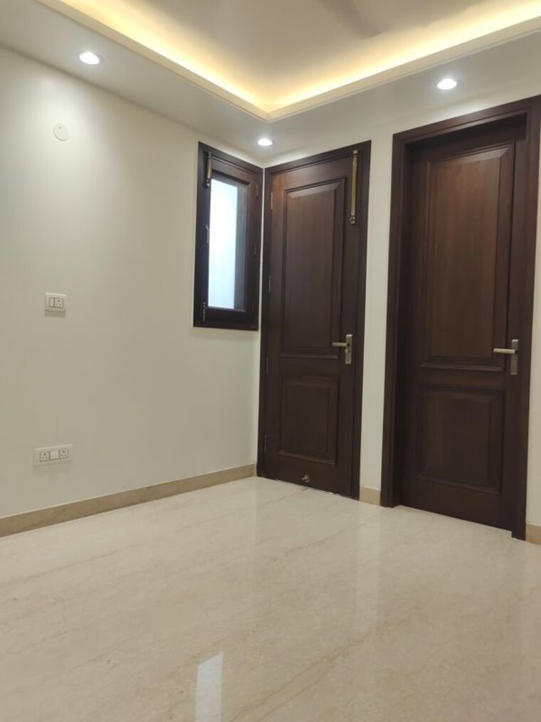 Room, east of kailash 3 Bedroom 1125 Sq.Ft. Builder Floor In East Of Kailash Delhi 10660431