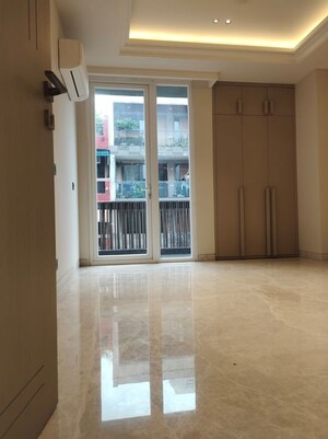 Room in 3 BHK Builder Floor at Greater Kailash – for Sale