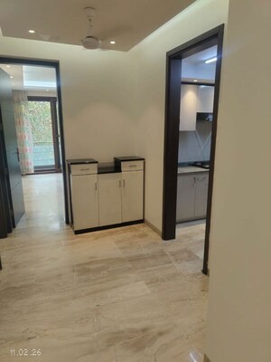 Room in 3 BHK Builder Floor at Jungpura Extension – for Rent