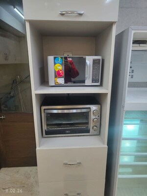 Furnished Amenities in 3 BHK Builder Floor at Jungpura Extension – for Rent
