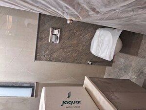 Furnished Amenities in 3 BHK Builder Floor at Greater Kailash I – for Rent