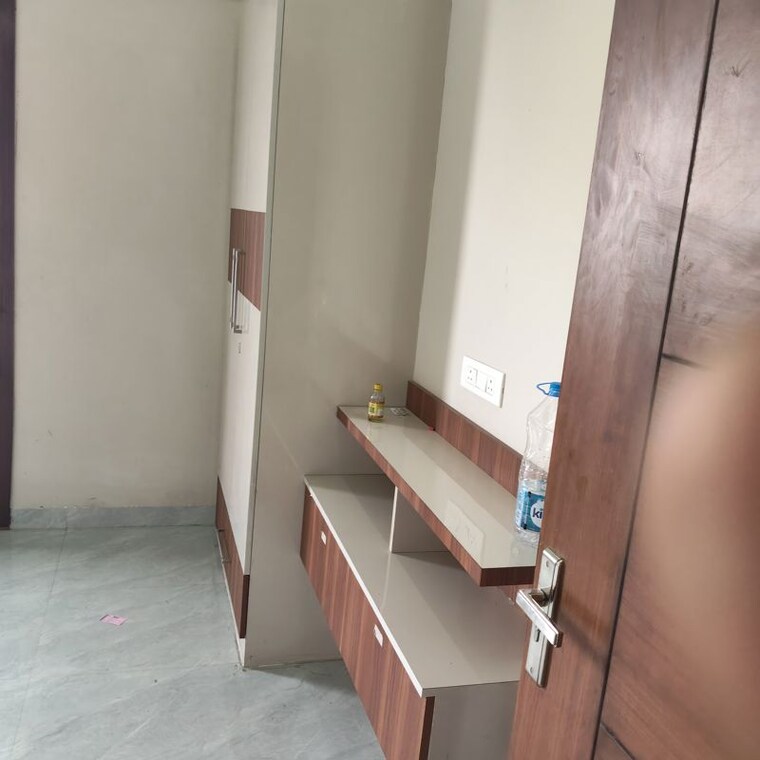 Bathroom, sector 9 2.5 Bedroom 1470 Sq.Ft. Builder Floor In Sector 9 Gurgaon 10655065