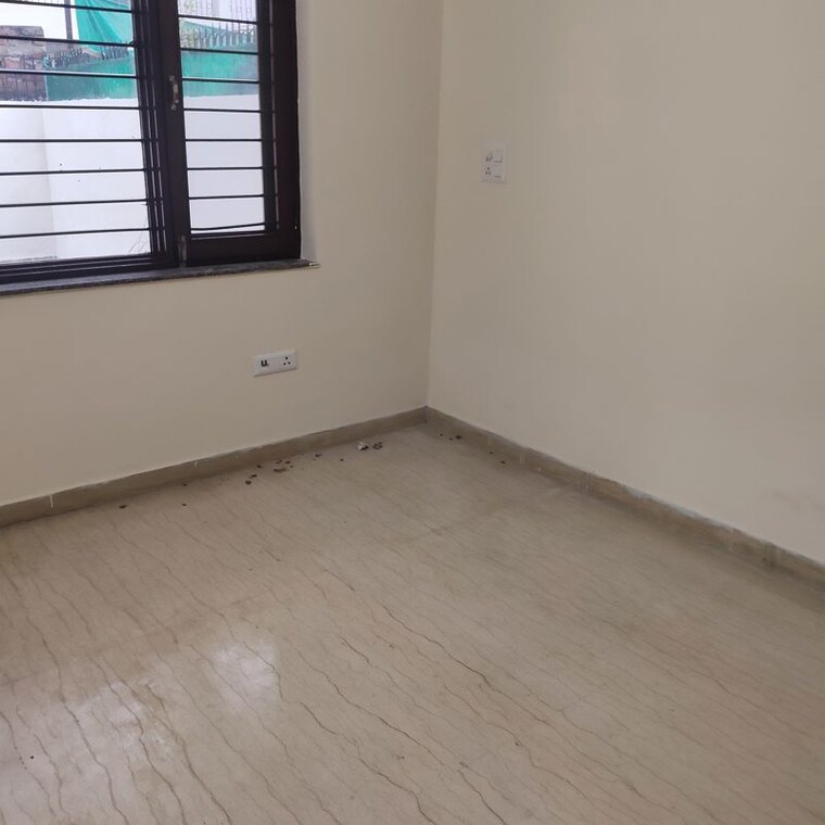 Room, sector 4 3 Bedroom 2250 Sq.Ft. Builder Floor In Sector 4 Gurgaon 10660462