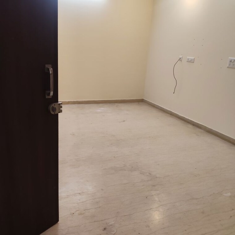 Room, sector 4 3 Bedroom 2250 Sq.Ft. Builder Floor In Sector 4 Gurgaon 10660462