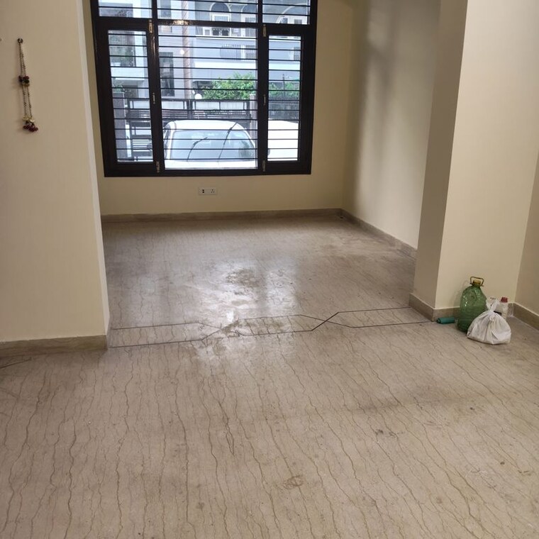 Room, sector 4 3 Bedroom 2250 Sq.Ft. Builder Floor In Sector 4 Gurgaon 10660462