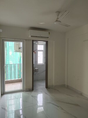 Room in 3.5 BHK Apartment at M3M Soulitude, Sector 89 – for Rent