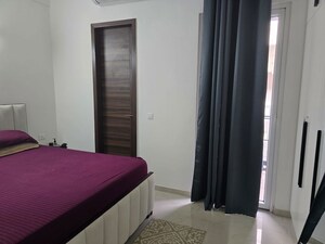 Bedroom in 3.5 BHK Apartment at Smart World Orchard, Sector 61 – for Rent