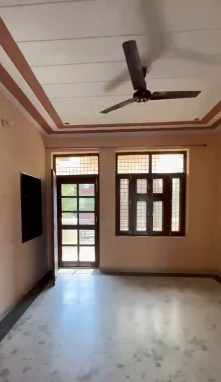 Room, sector 9 2.5 Bedroom 2150 Sq.Ft. Independent House In Sector 9 Gurgaon 10660466