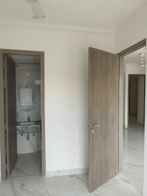 Room in 3 BHK Apartment at M3M Soulitude, Sector 89 – for Rent