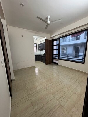 Room in 2 BHK Builder Floor at Malibu Town – for Rent