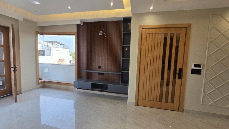 Room, sector 9 3 Bedroom 263 Sq.Yd. Builder Floor In Sector 9 Gurgaon 10660490