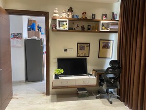Team Area in 3 BHK Villa at Sector 55 – for Rent